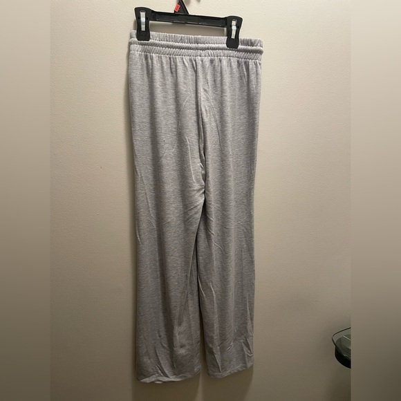 Aritzia Wilfred Free Wide Leg Sweatpants - Picture 4 of 4